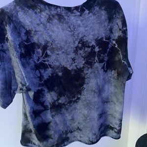 Cool black tie-dye shirt
